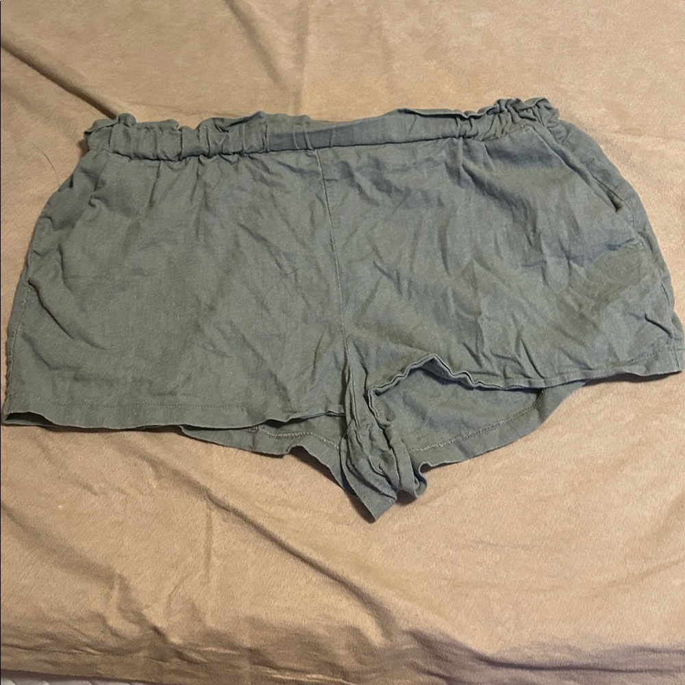 Just Be shorts Sage green